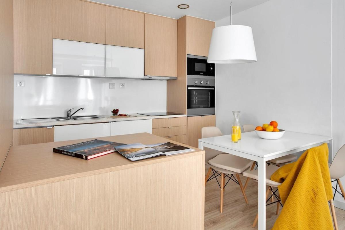 Modern 2 Bedroom Apartment In Estrela With Outside Terrace! Amazing For Families, Couples, Friends Lisboa 外观 照片